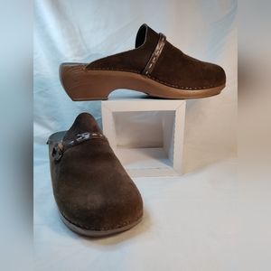 Women's brown suede clogs